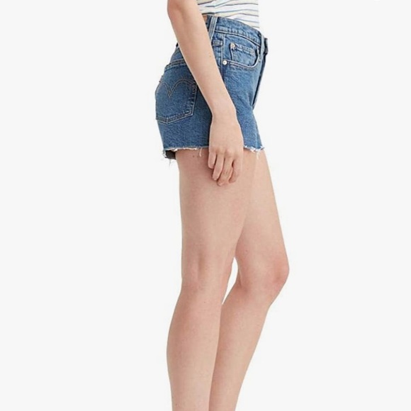 Levi’s 501 original high rise denim shorts. Size 25. - Picture 2 of 5